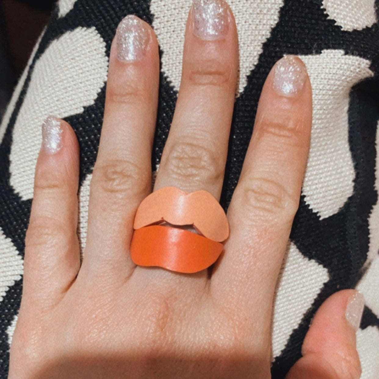 Kiss Ring