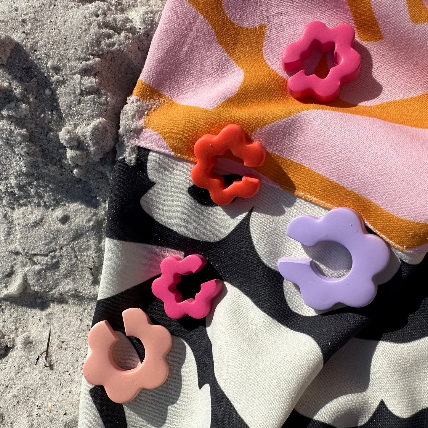 Maxi Flower Earcuff