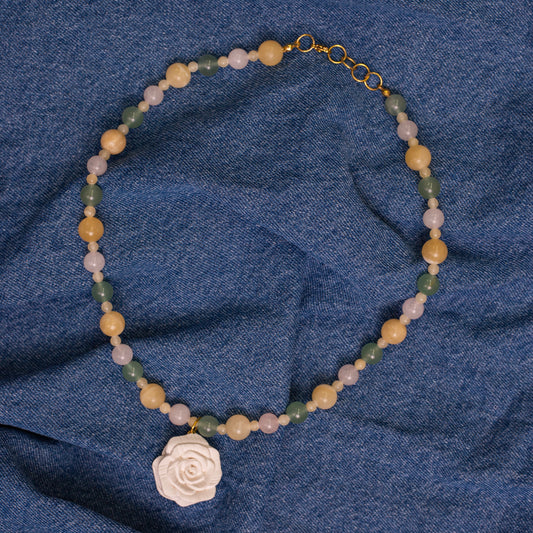 Collar tropical