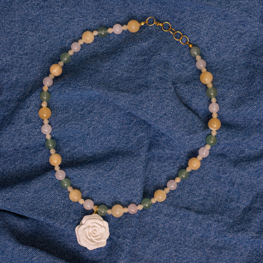 Collar tropical