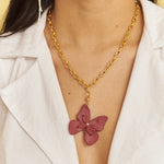 Collar Alas en Flor Dorada