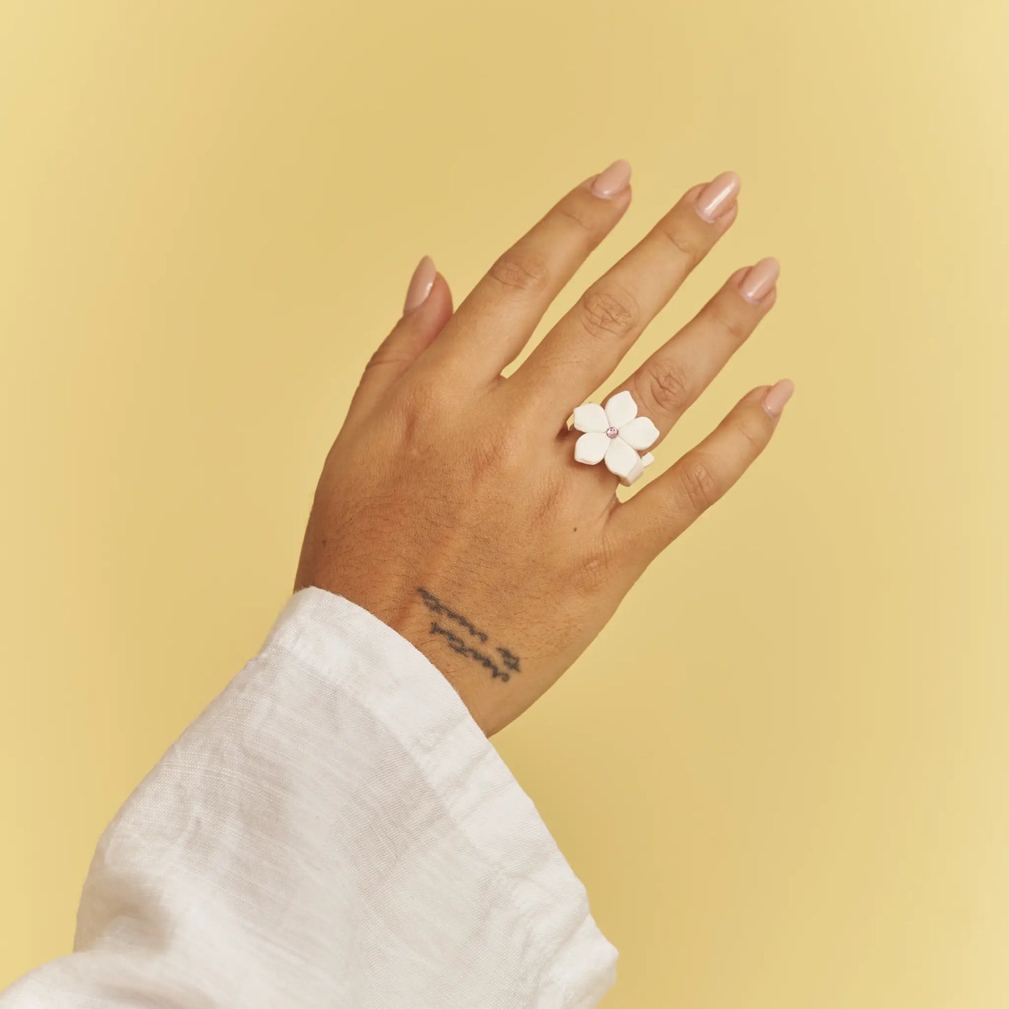 Anillo Flor de Ocobo Mini