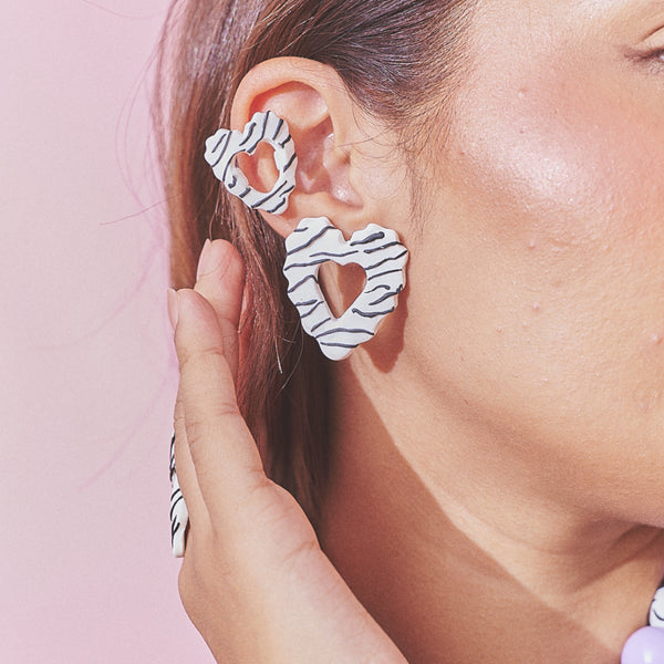 Aretes Corazón Rayado Maxi
