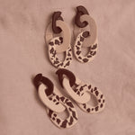 Aretes Lau Pantoja Cow Print